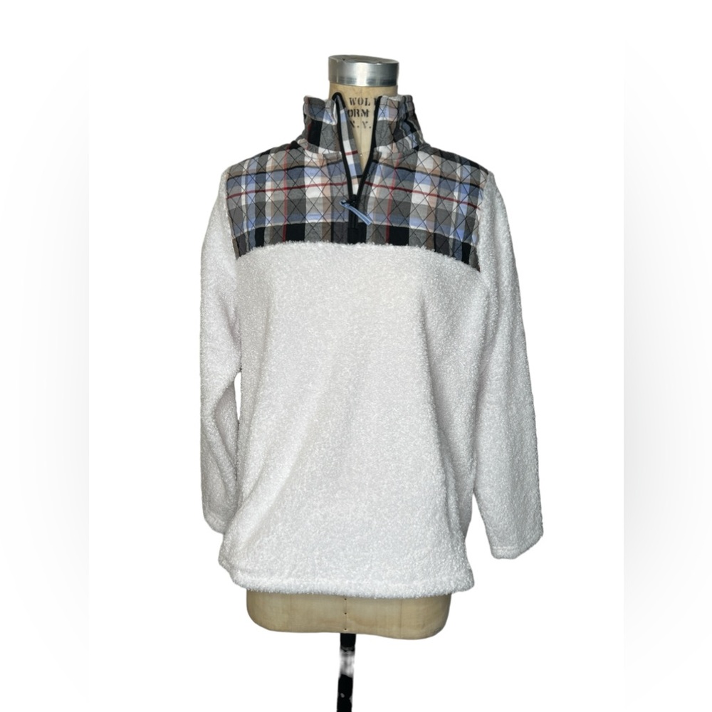 Vera Bradley L white plaid Teddy fleece pullover
